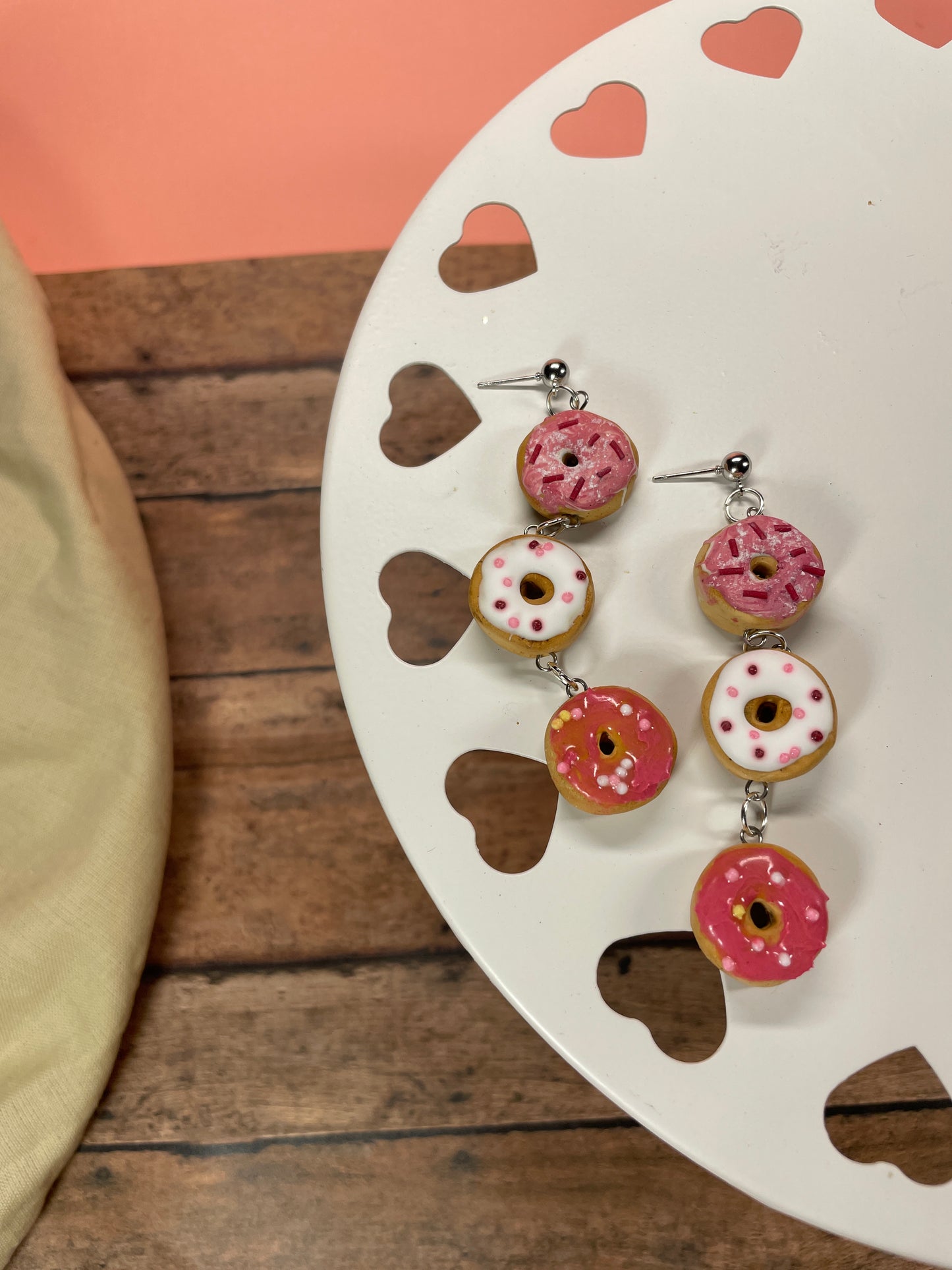 Donut dangles