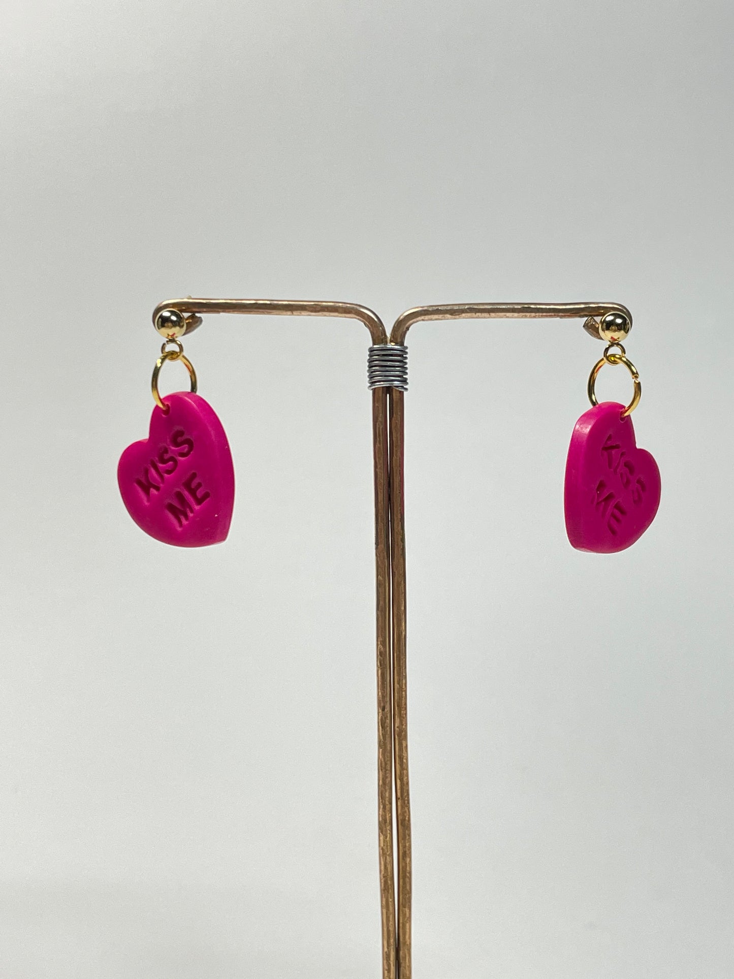 Conversational heart dangles