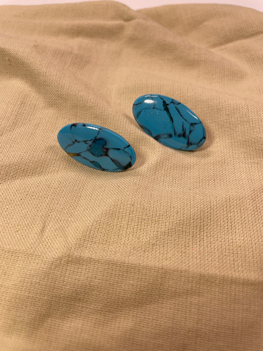 Turquoise oval studs