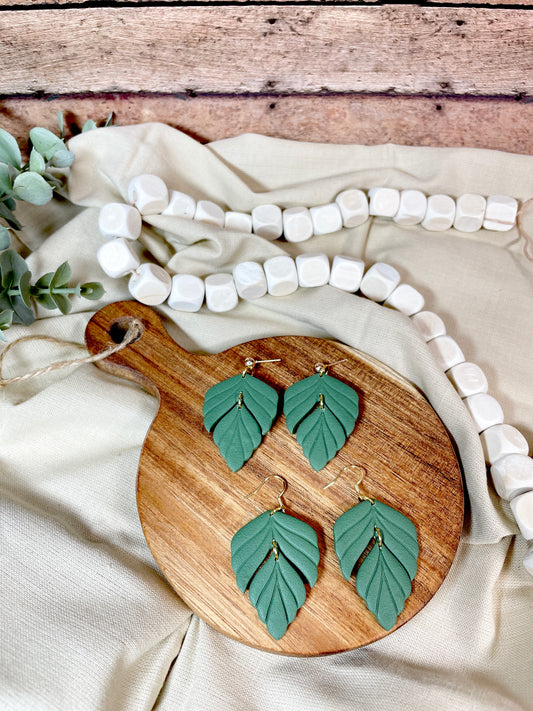 Green feather dangle