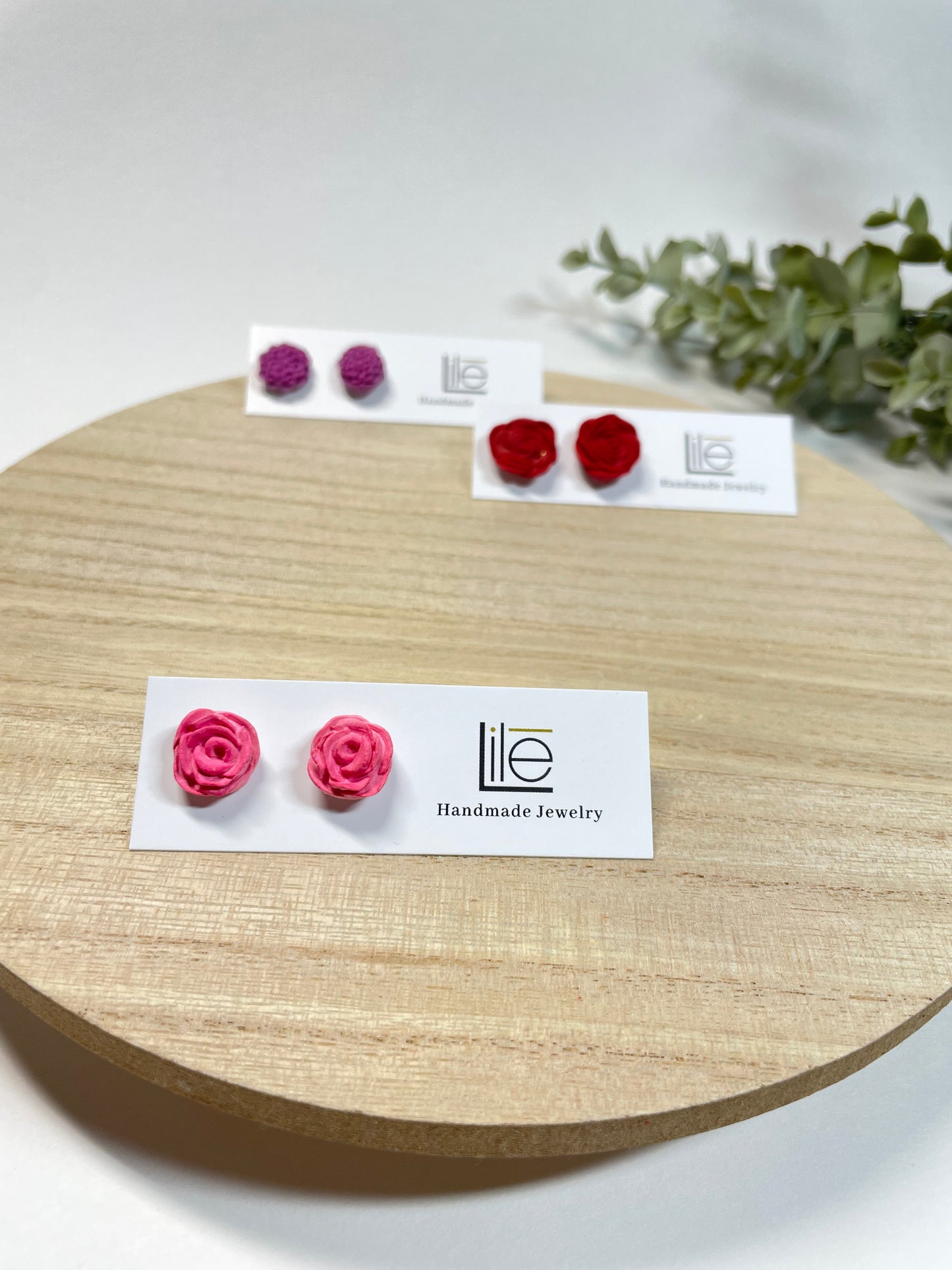 Flower studs