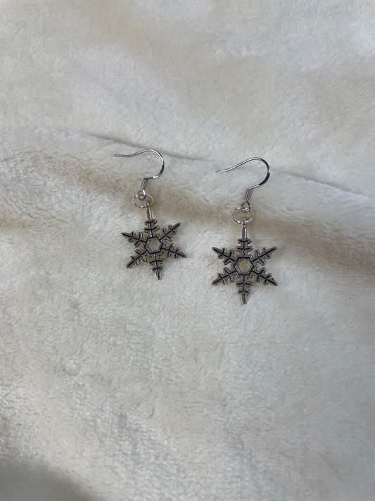 Snow flake charm